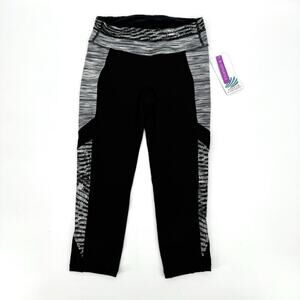 FREE 2 B Black/Gray Workout Capri Leggings Athletic Running Pocket Size S NWT